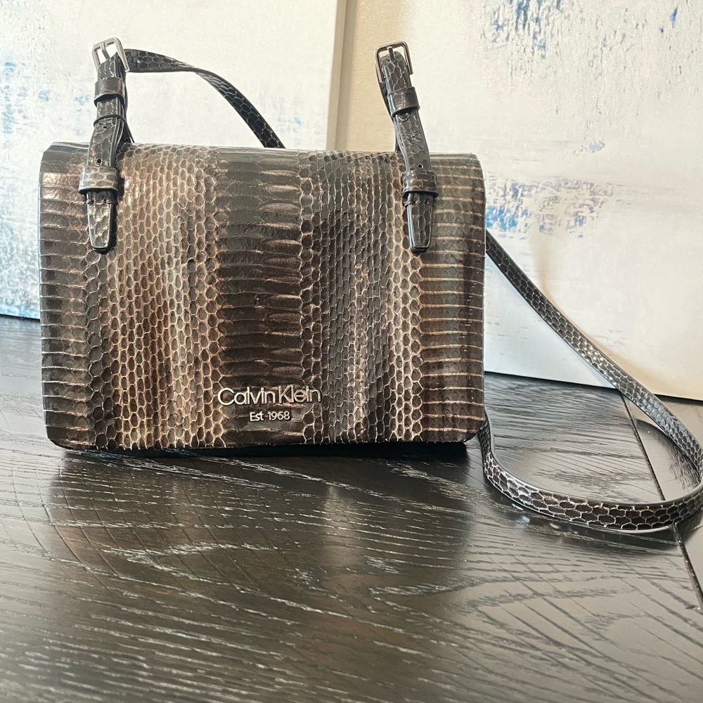 Calvin Klein Penny Triple Compartment Crossbody
